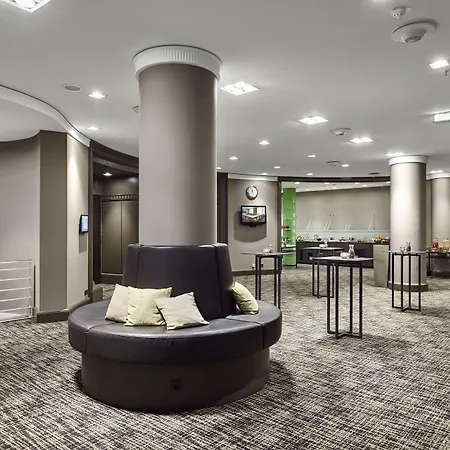 Hotel Lindner Plaza, Part Of Jdv By Hyatt Köln