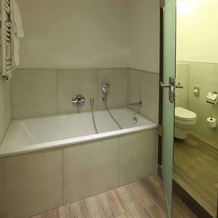 Hotel Lindner Plaza, Part Of Jdv By Hyatt 4*